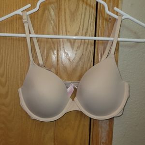 PRICE FIRM Pink Victoria Secret Bra